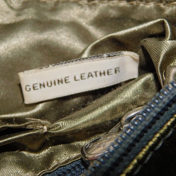 The Trend Womens Green Metallic Shellac Leather Crossbody Shoulder Bag Purse - Picture 6 of 10